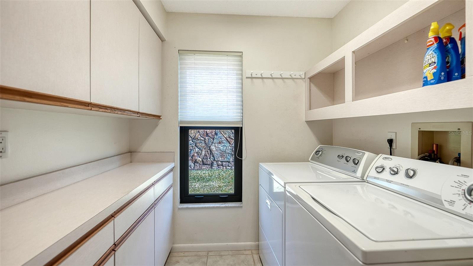 3941 PRAIRIE DUNES DR