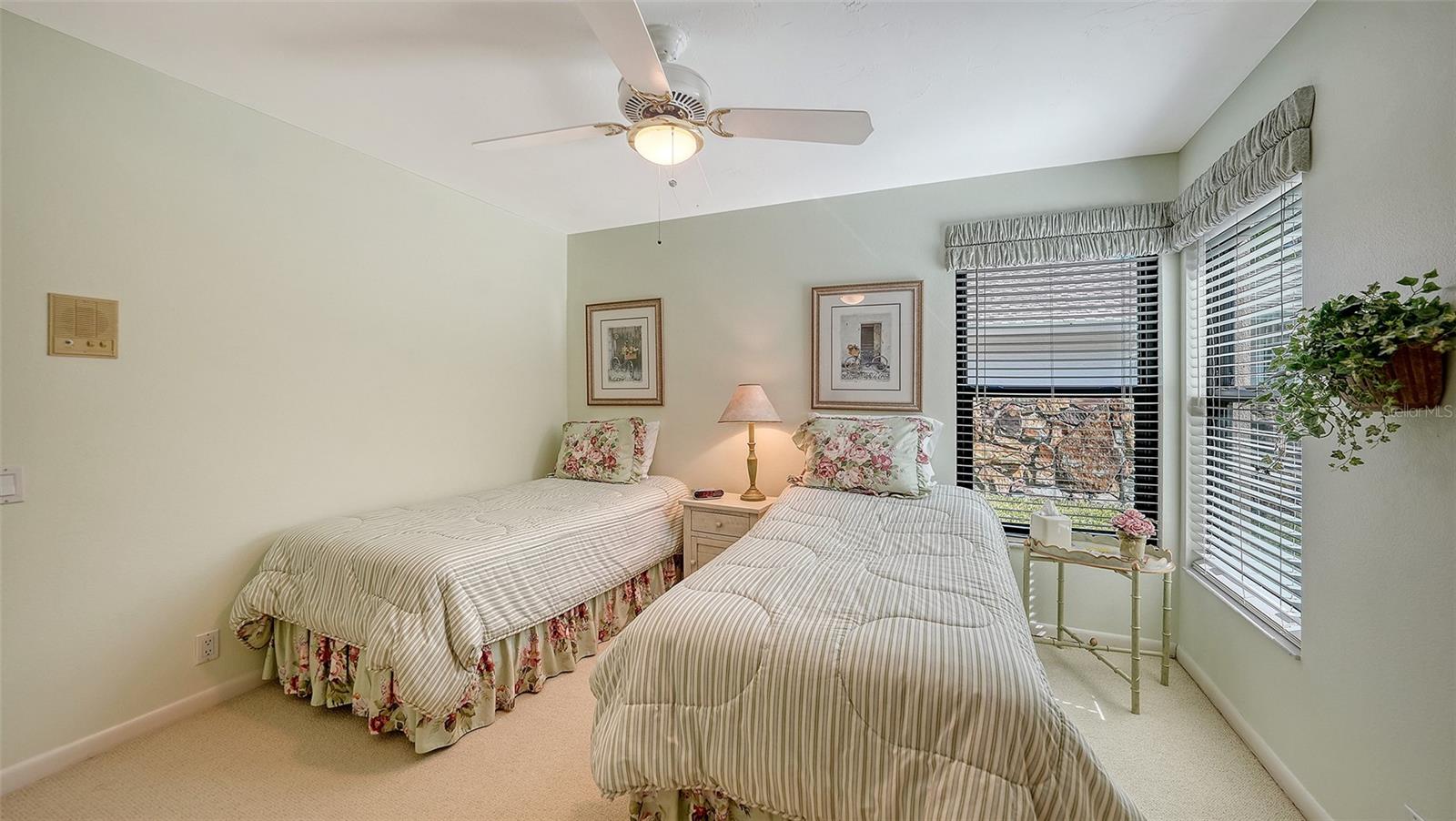 3941 PRAIRIE DUNES DR