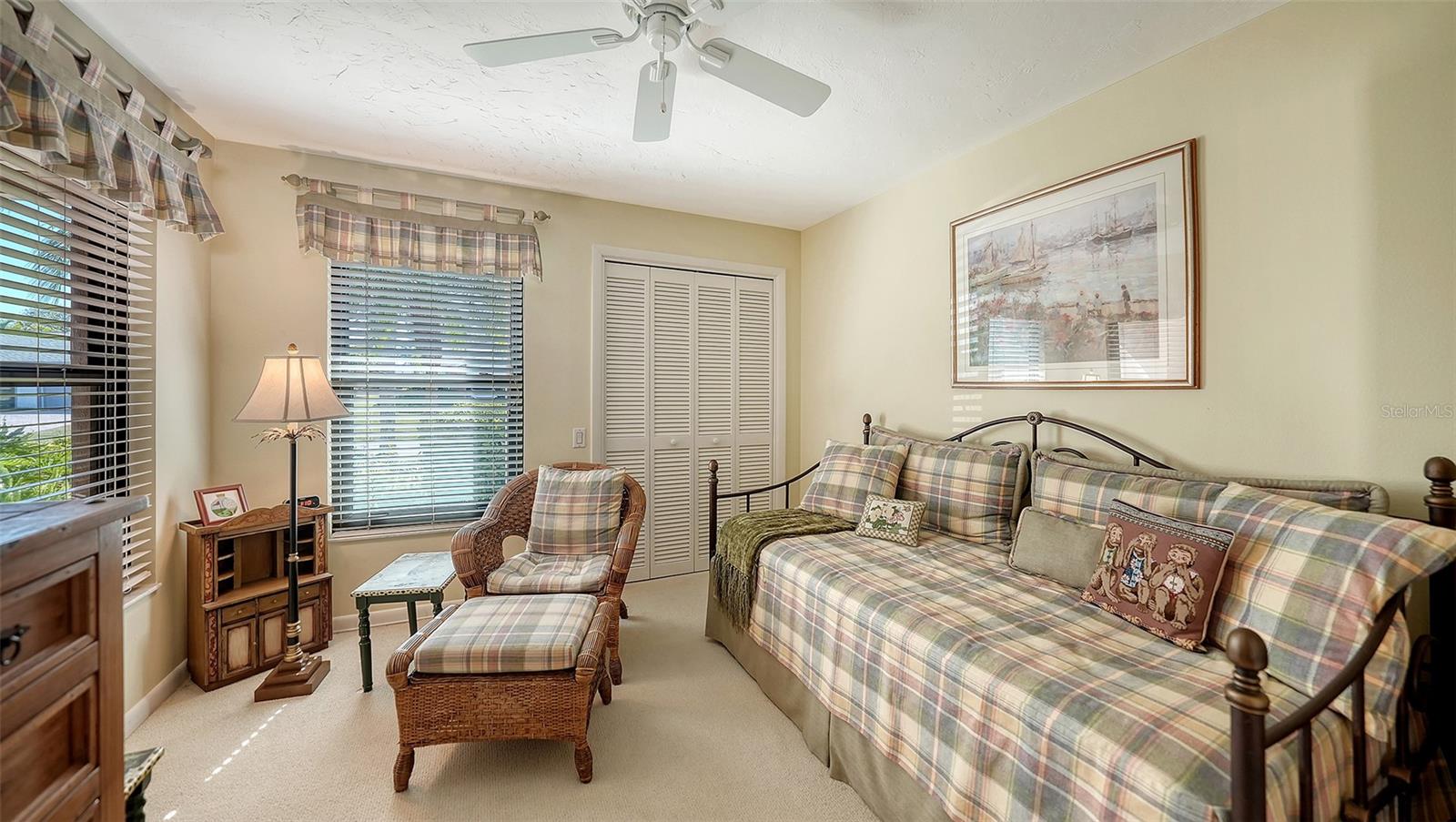 3941 PRAIRIE DUNES DR