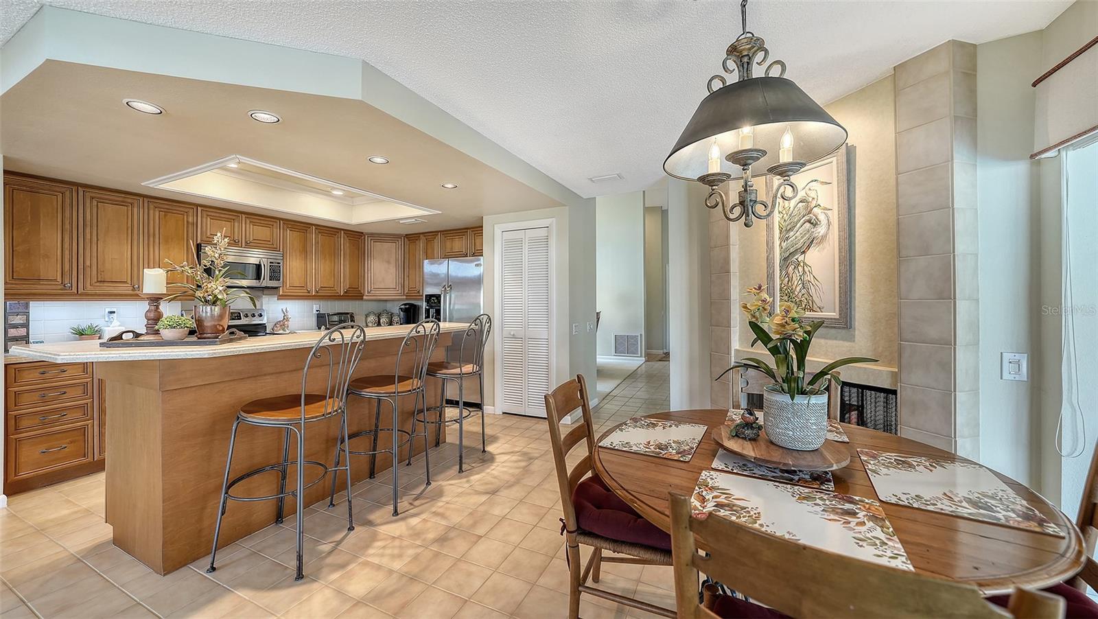 3941 PRAIRIE DUNES DR