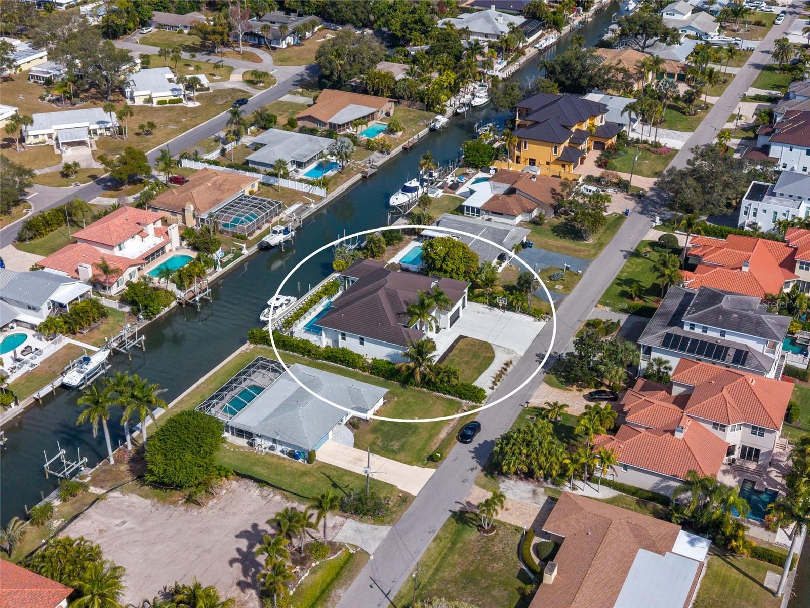 1643 STANFORD LN