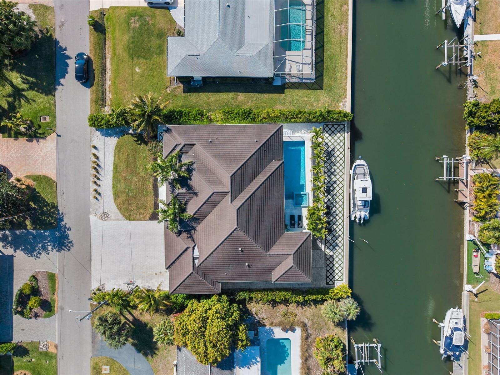 1643 STANFORD LN