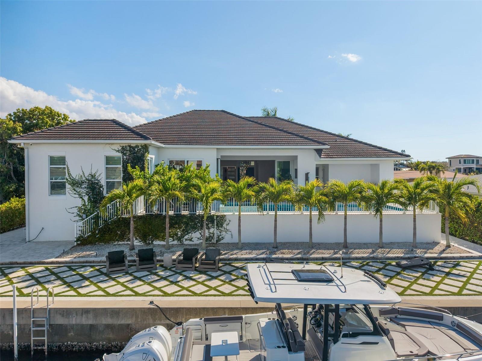 1643 STANFORD LN