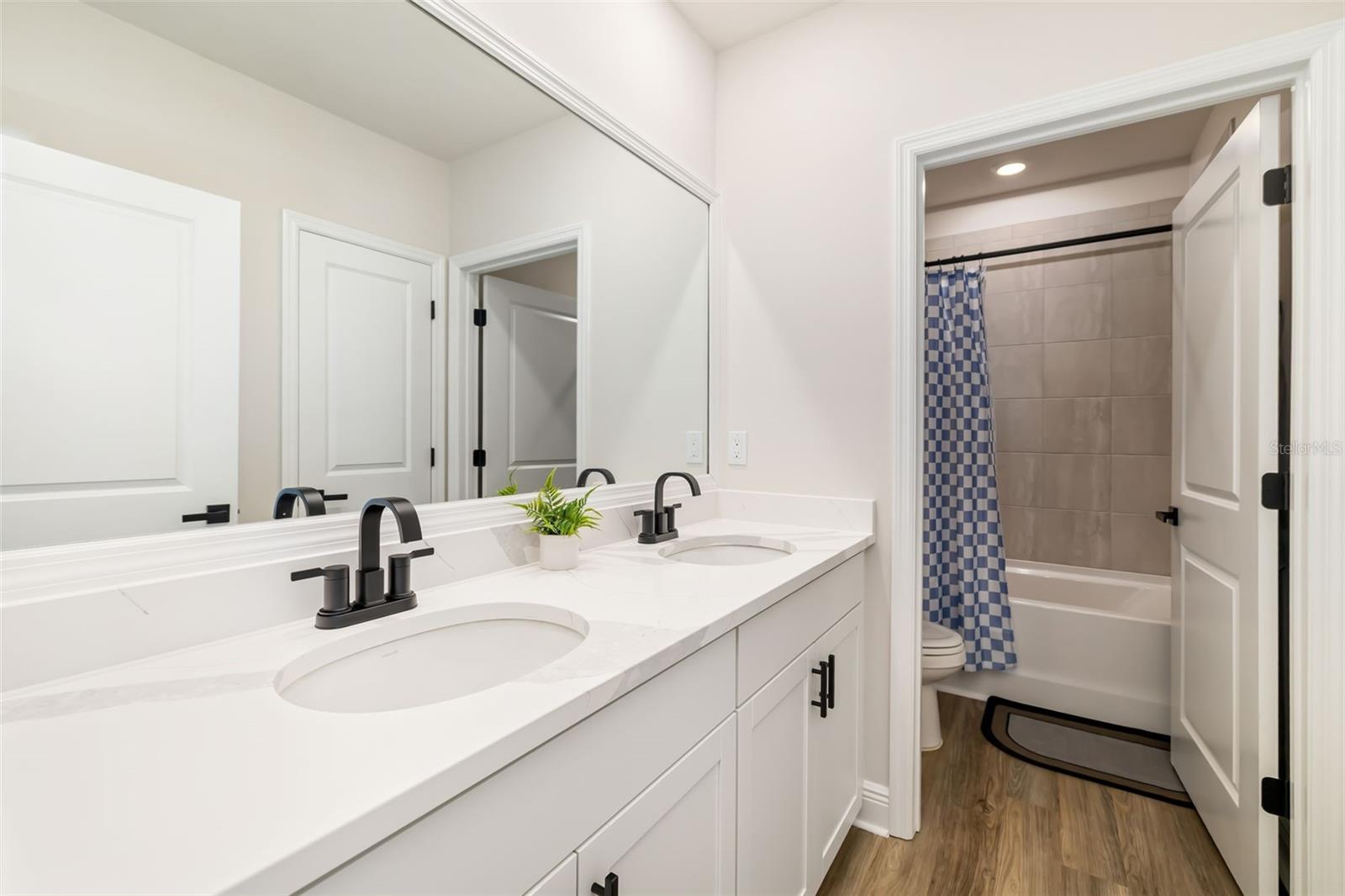 18320 THISTLEBERRY PL