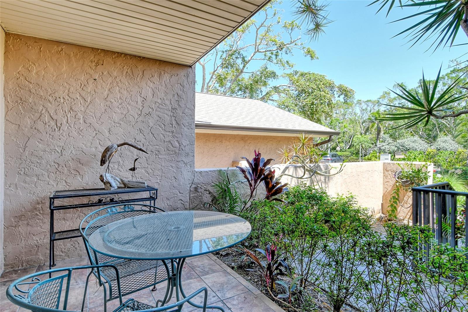 5230 LANDINGS BLVD #101