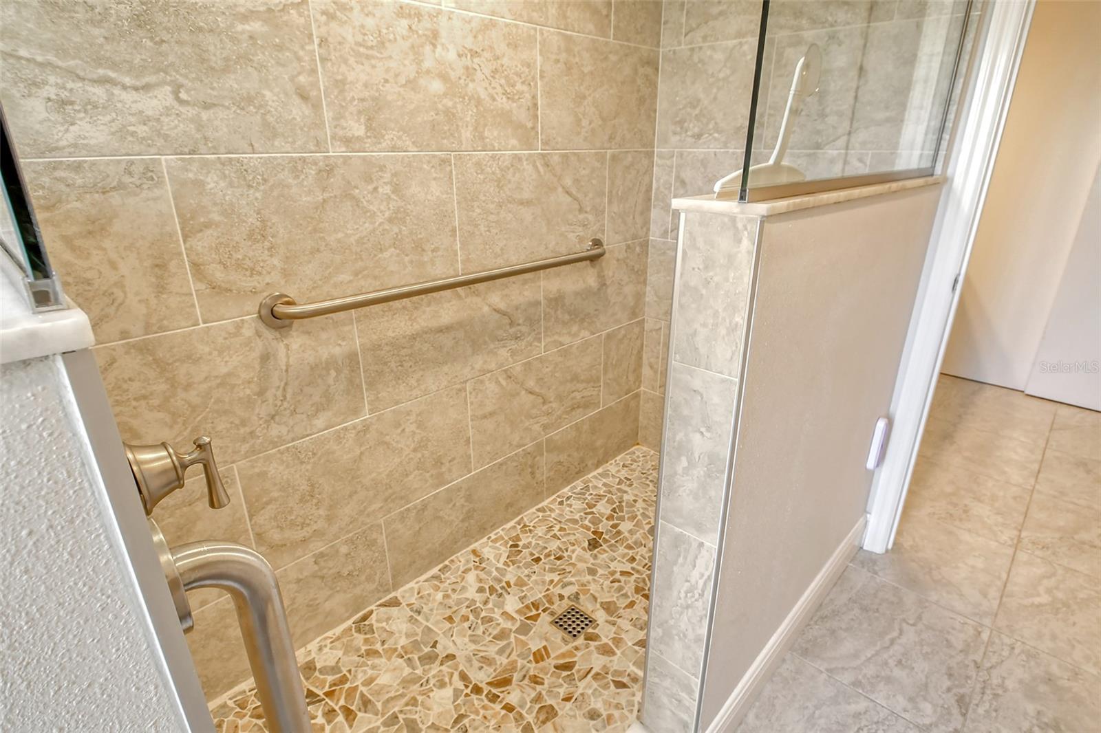 5230 LANDINGS BLVD #101