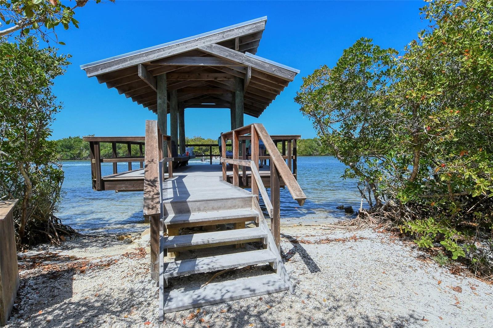 5230 LANDINGS BLVD #101