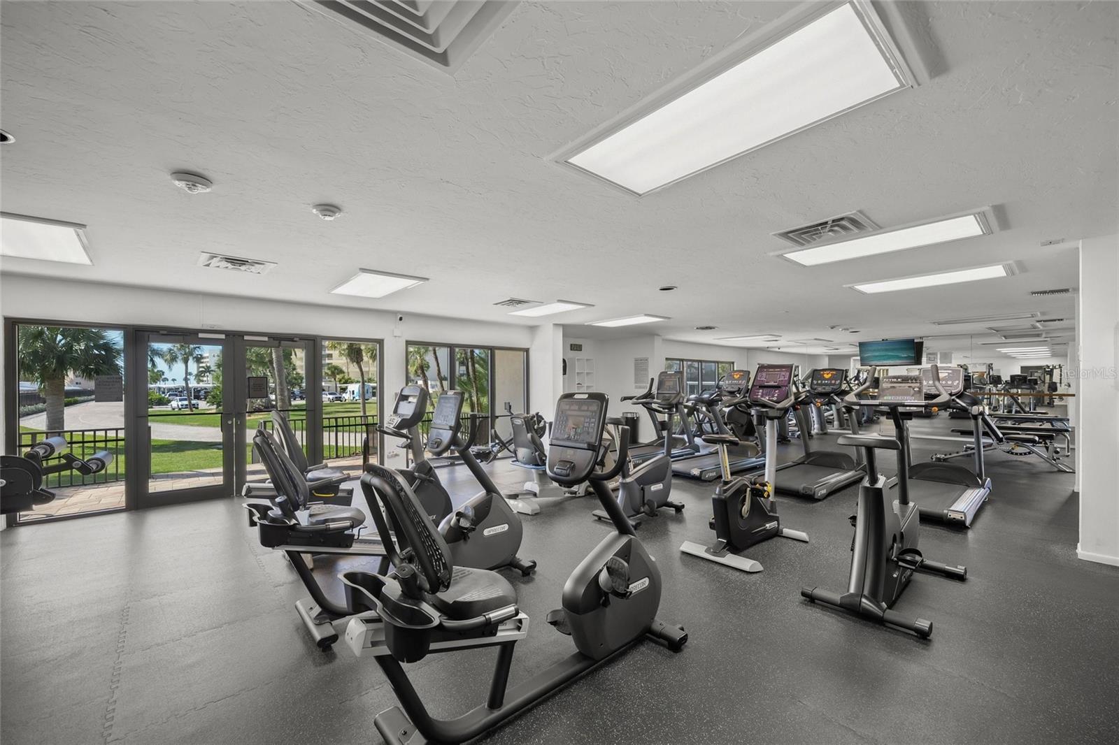 5750 MIDNIGHT PASS RD #704E