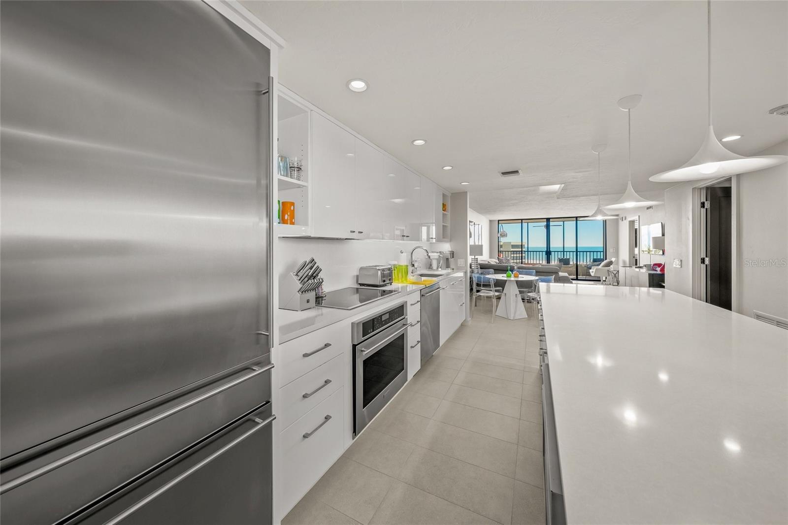 5750 MIDNIGHT PASS RD #704E