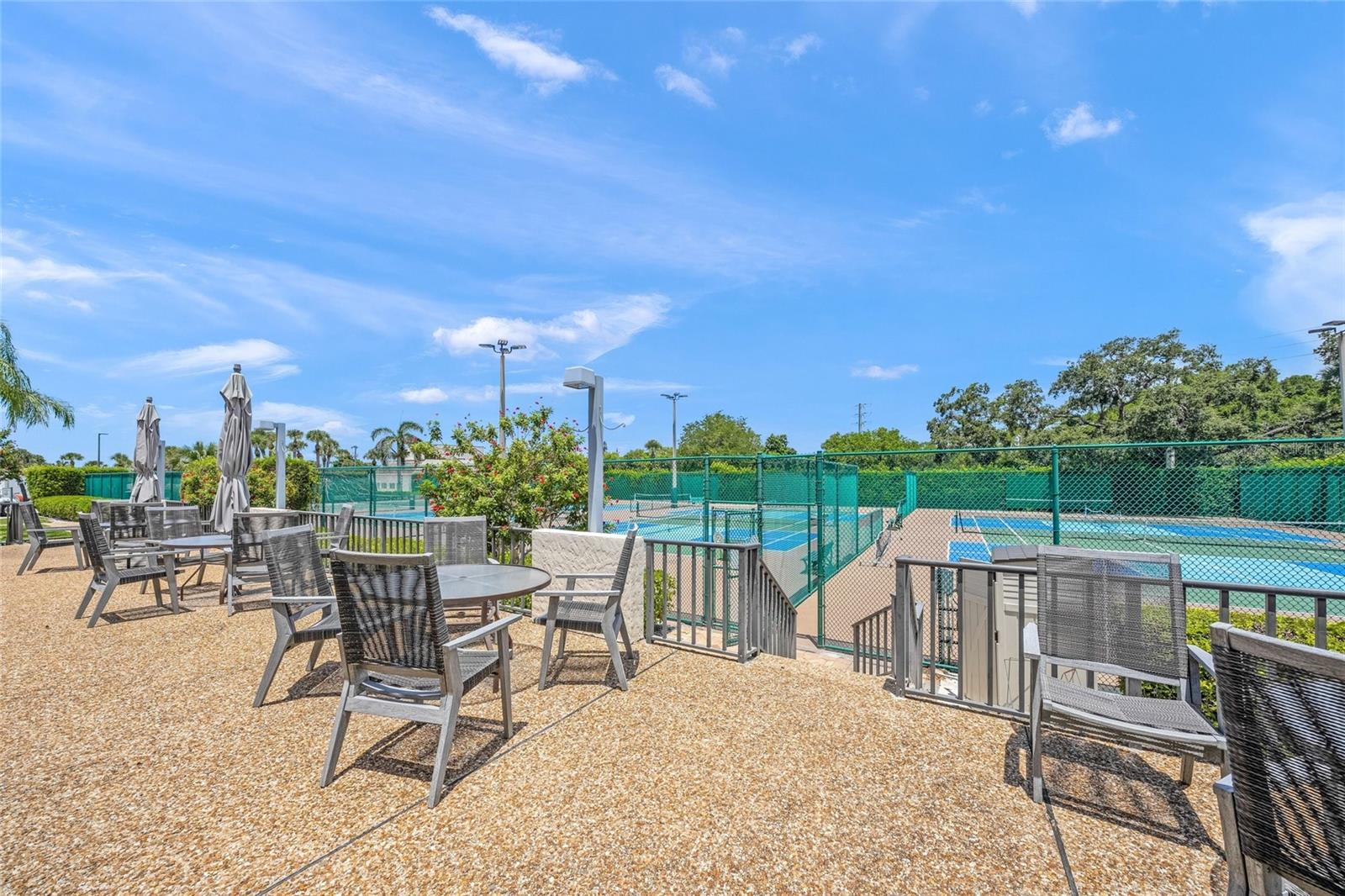 5750 MIDNIGHT PASS RD #704E