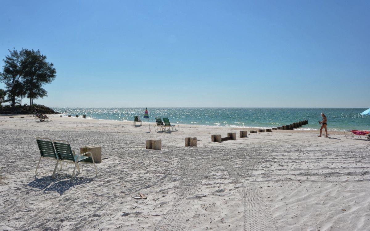 19 WHISPERING SANDS DR ##204