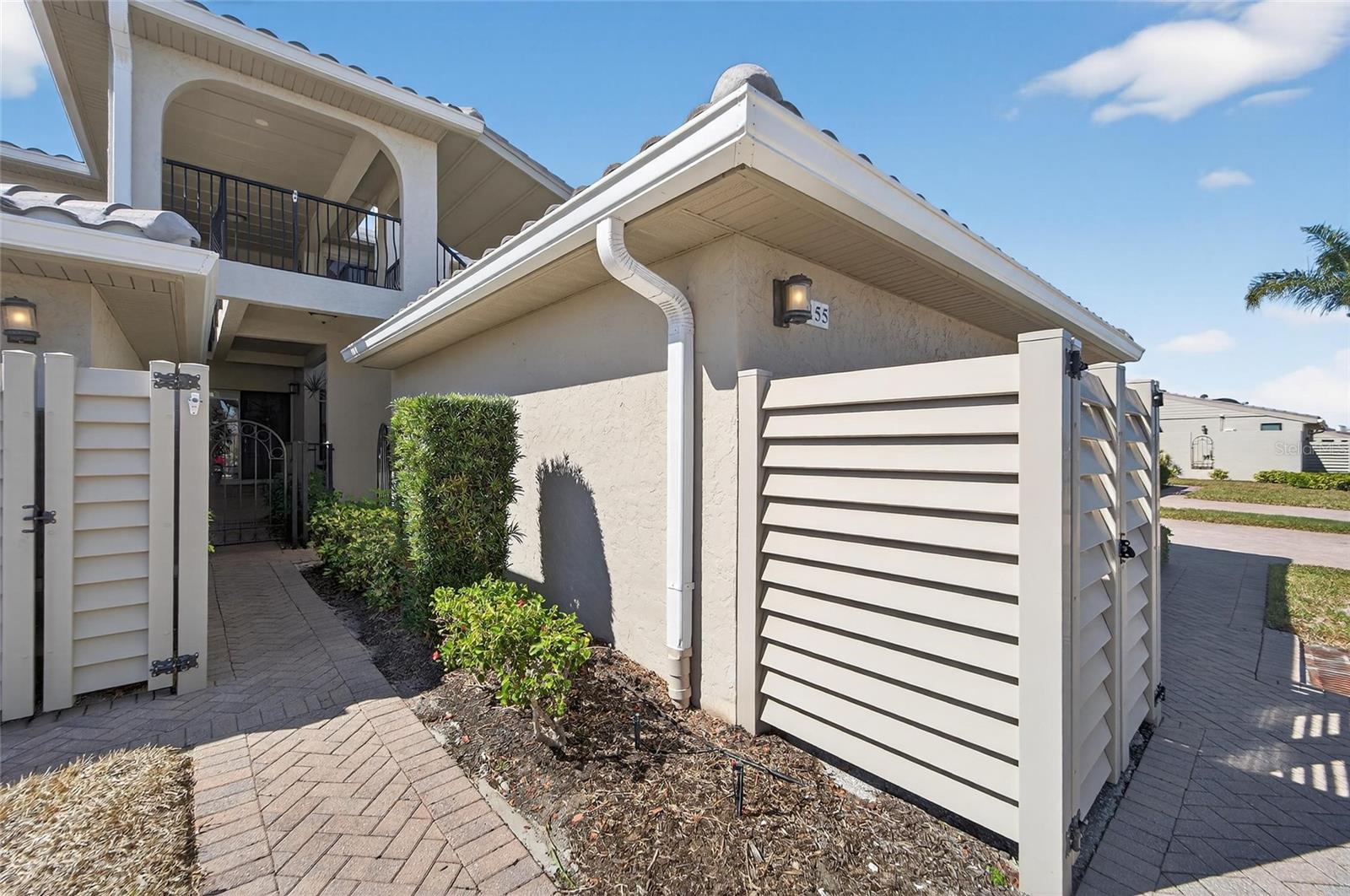 2155 HARBOURSIDE DR #804