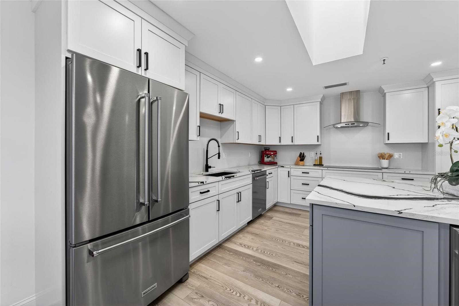 2155 HARBOURSIDE DR #804