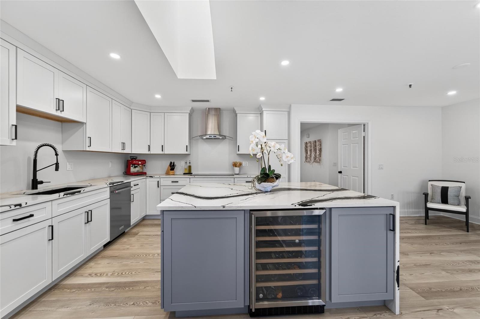 2155 HARBOURSIDE DR #804