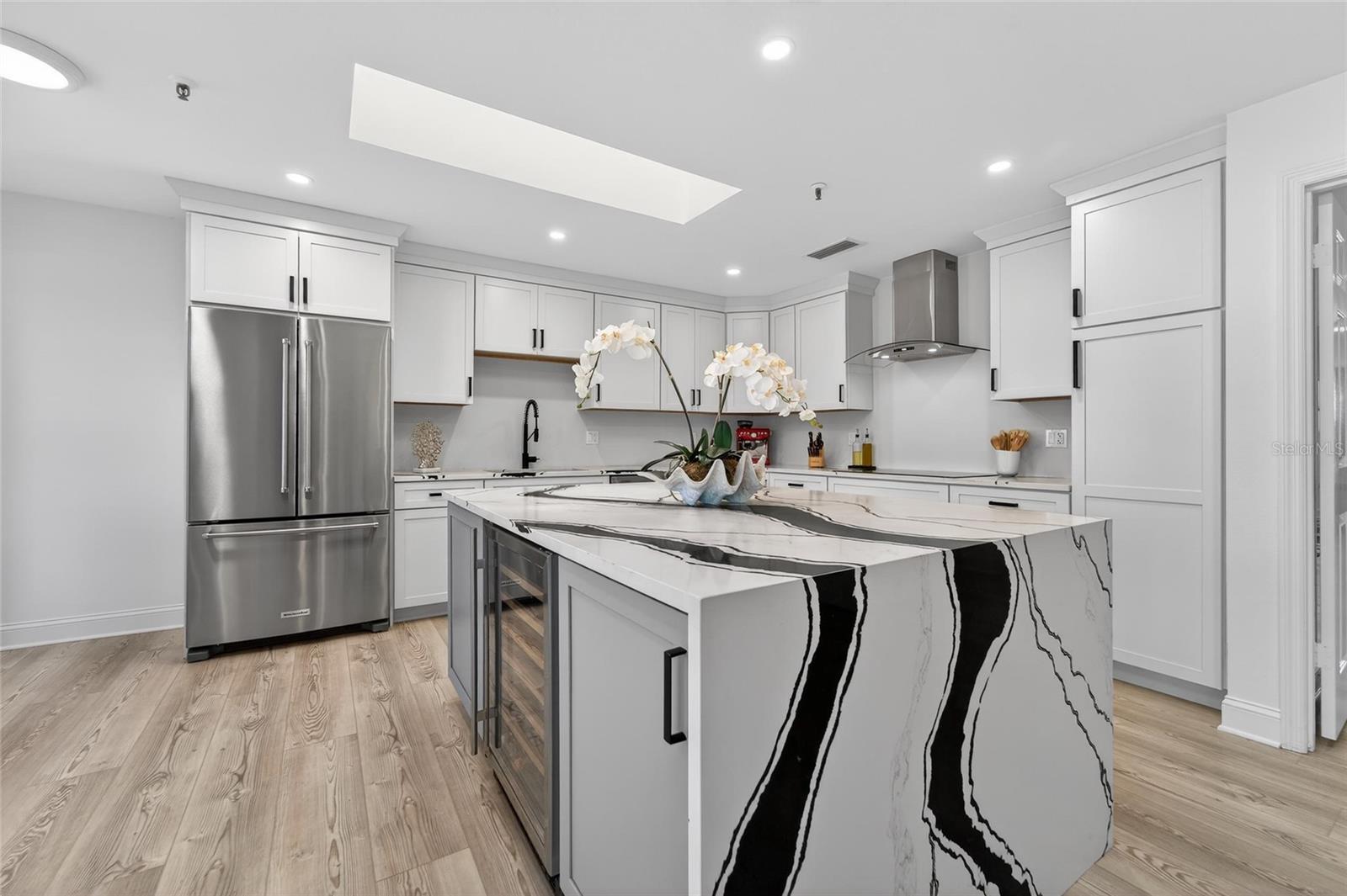 2155 HARBOURSIDE DR #804