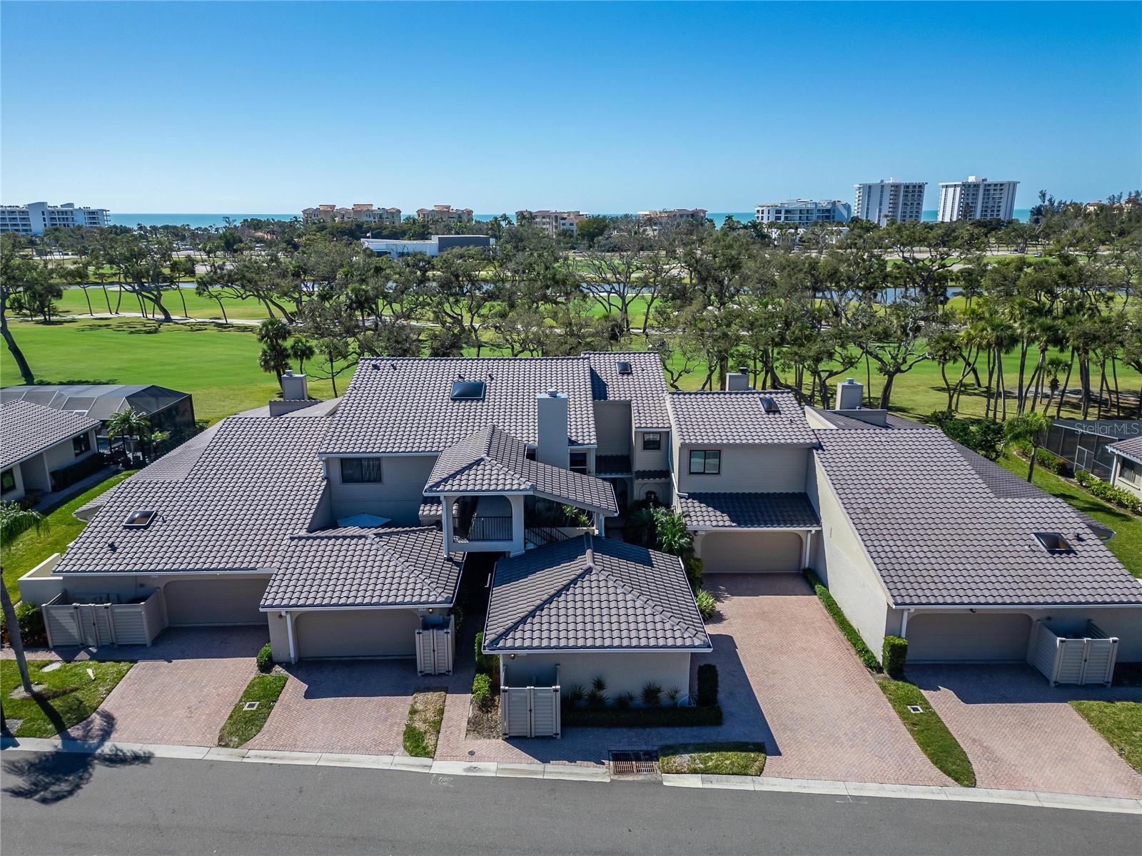 2155 HARBOURSIDE DR #804
