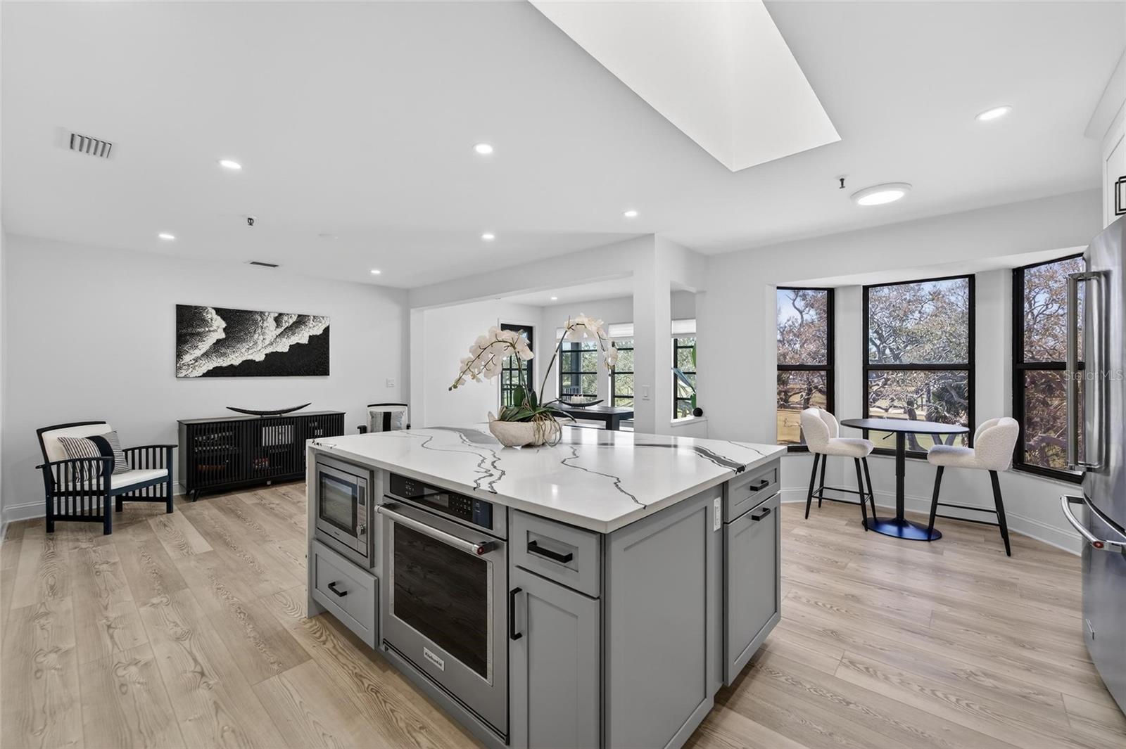 2155 HARBOURSIDE DR #804