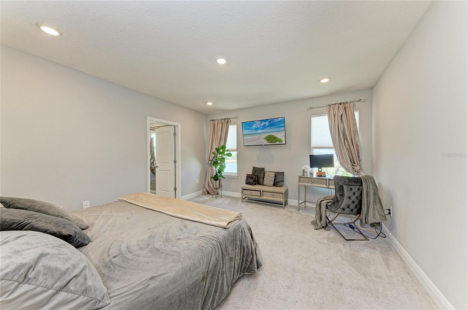 5238 GROVE MILL LOOP