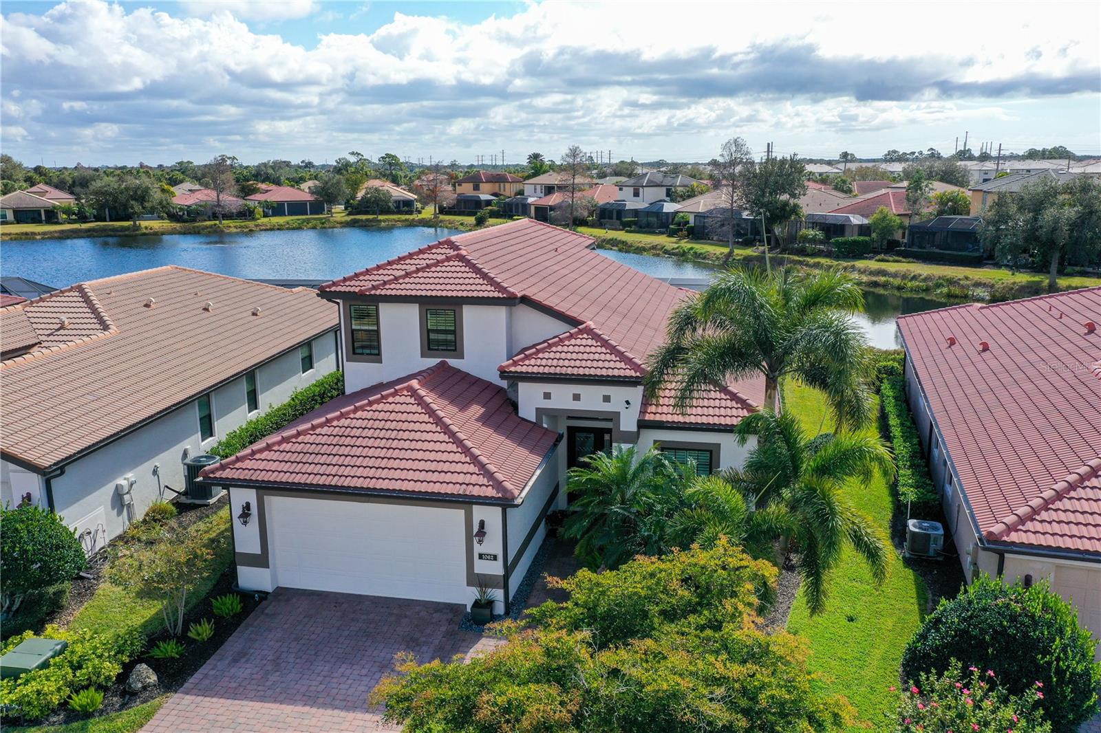 1062 ANCORA BLVD