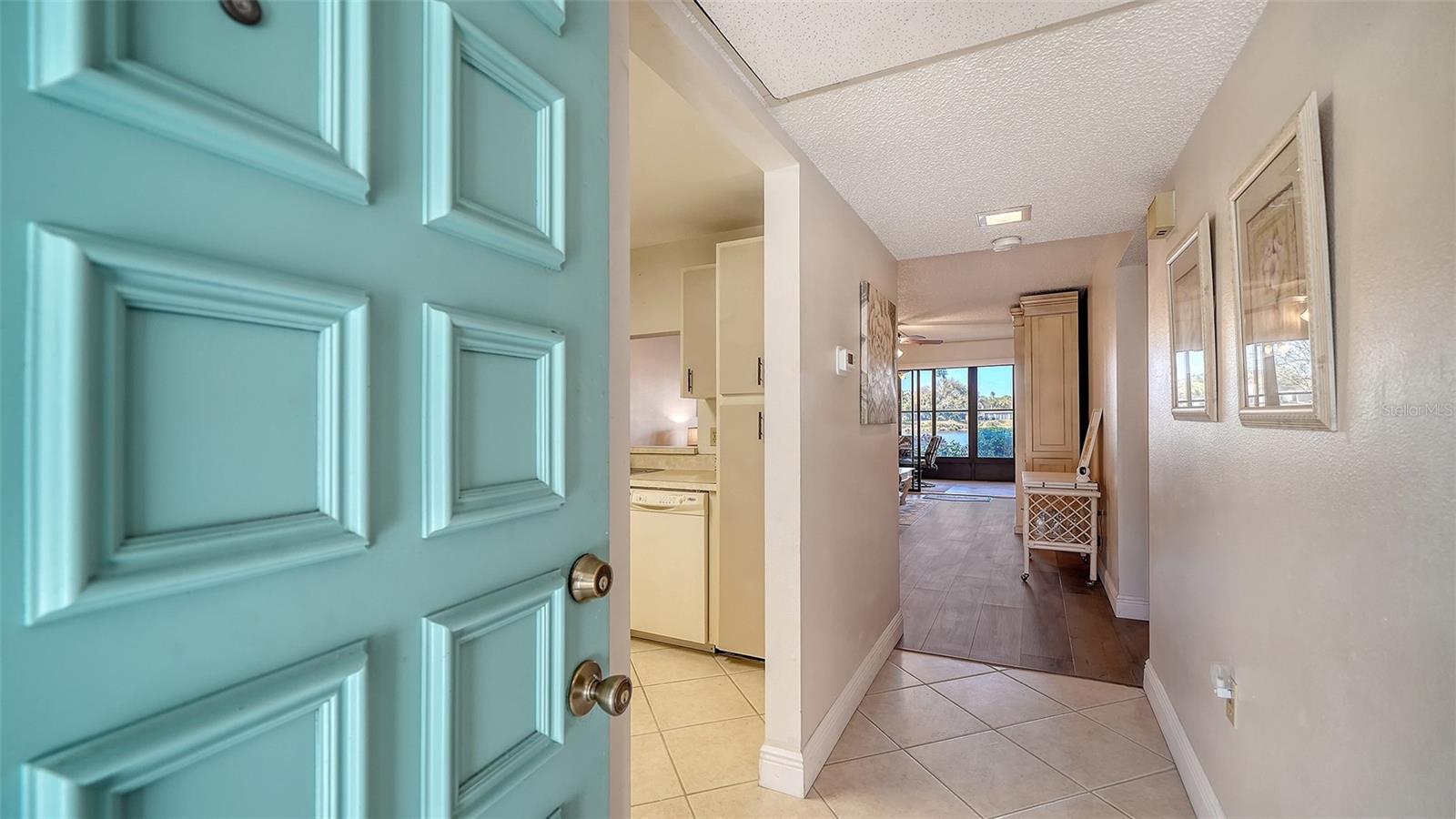 214 LAKEWOOD DR #214