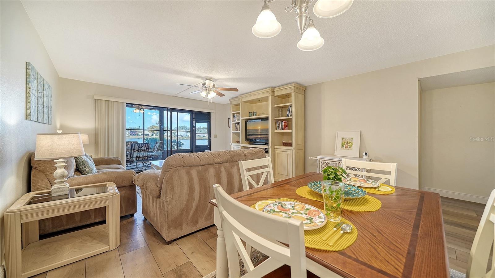 214 LAKEWOOD DR #214