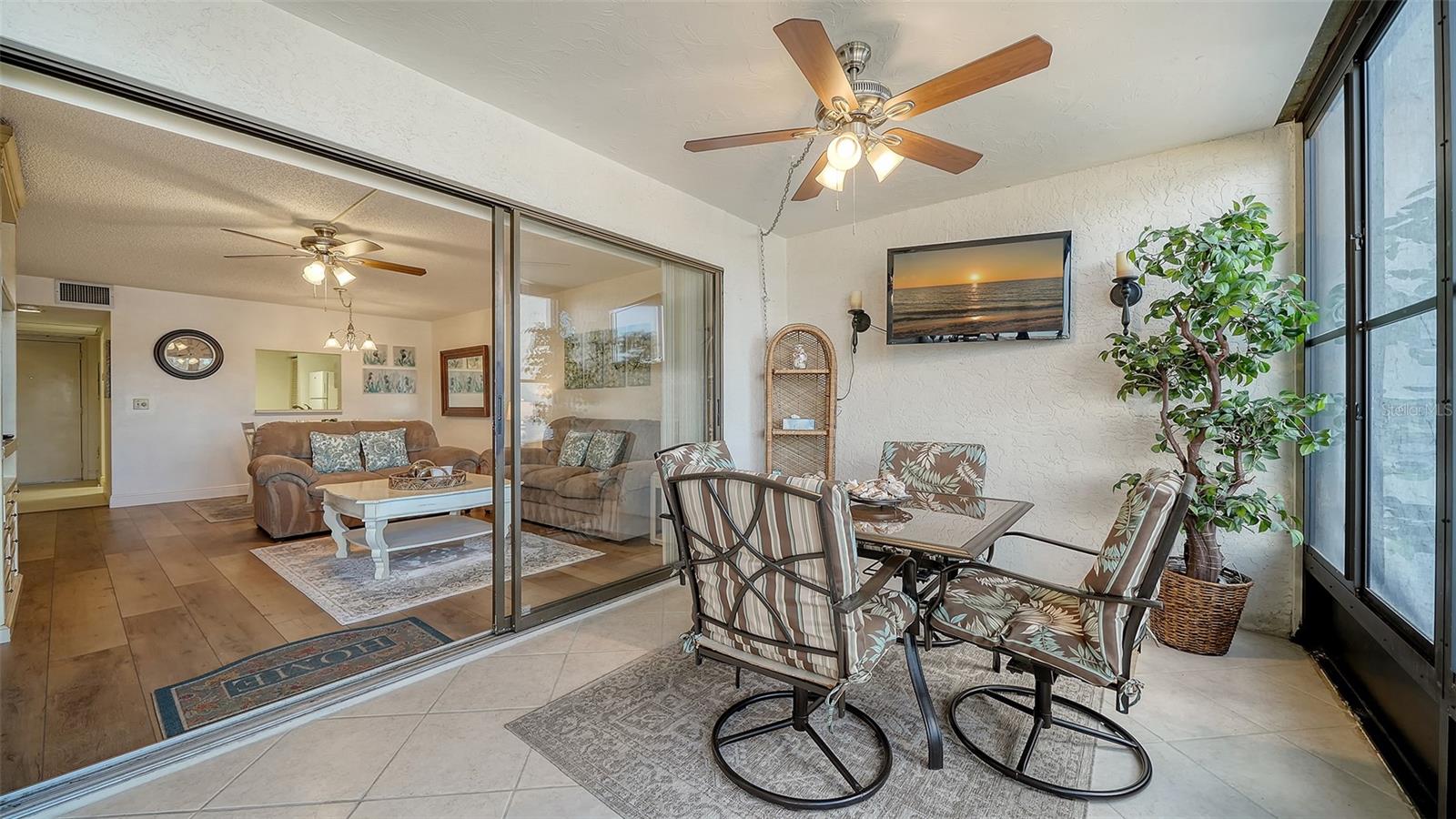 214 LAKEWOOD DR #214