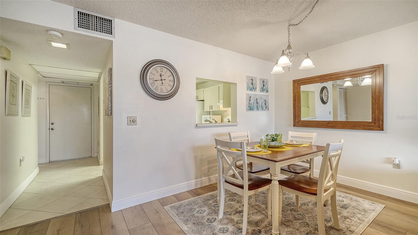 214 LAKEWOOD DR #214