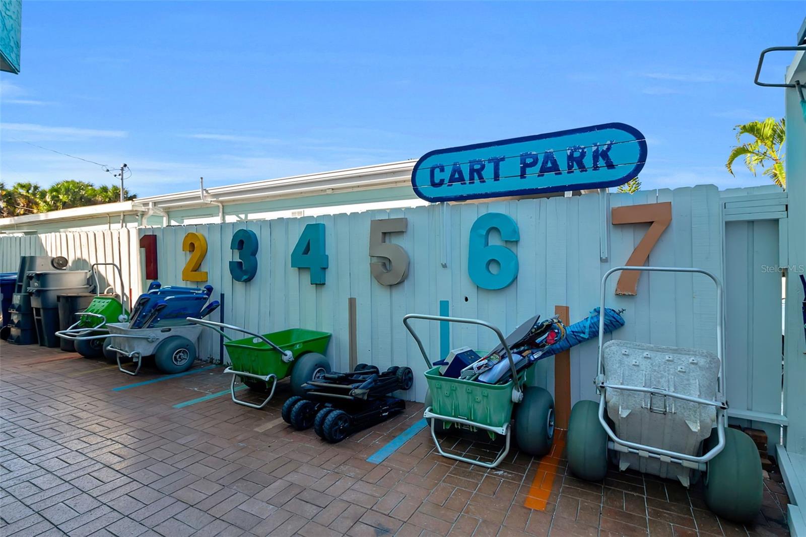 5322 CALLE DE LA SIESTA