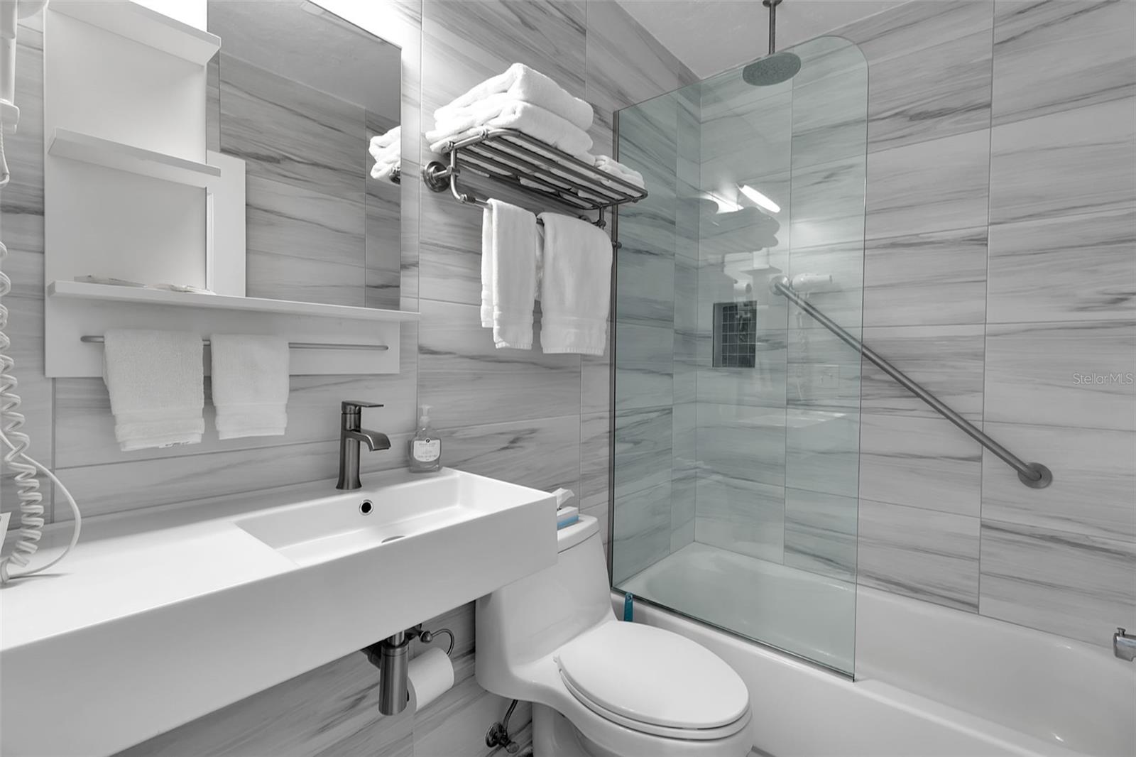 5322 CALLE DE LA SIESTA