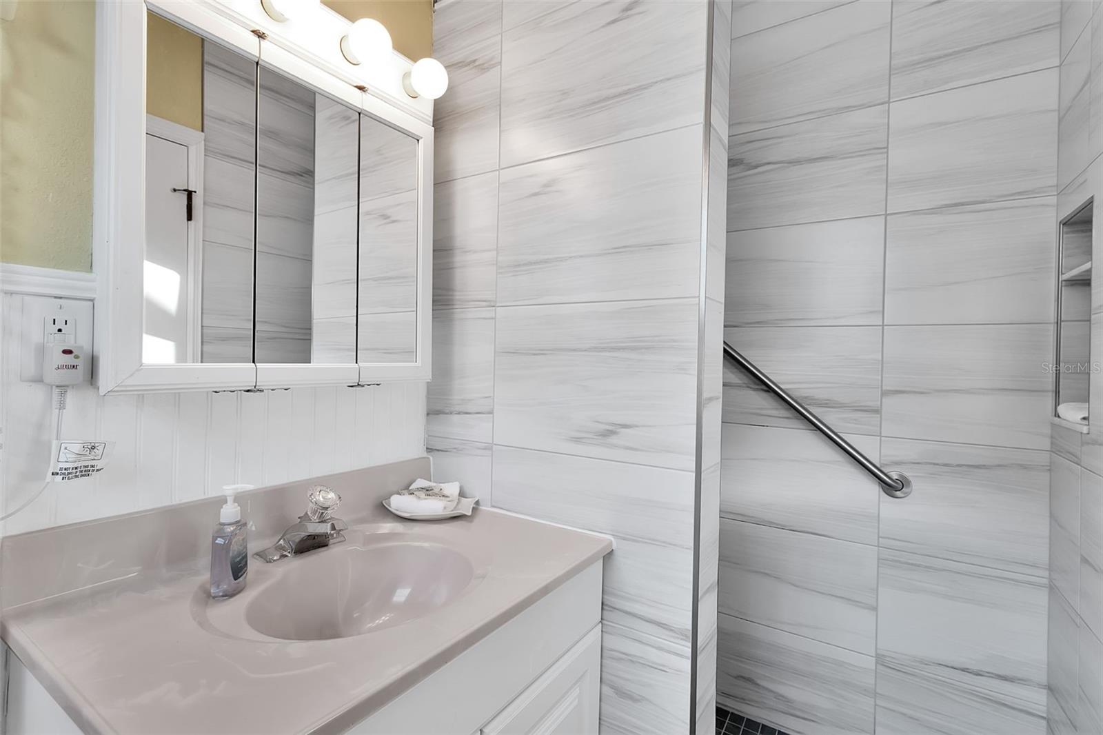 5322 CALLE DE LA SIESTA