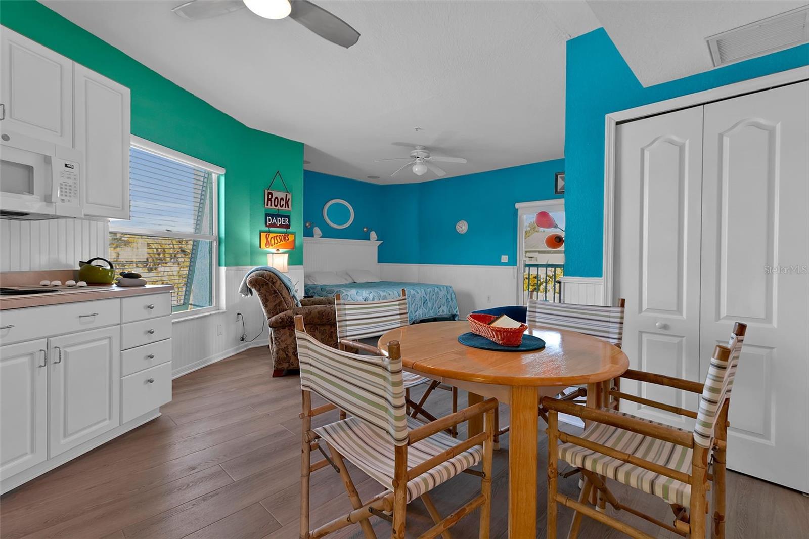 5322 CALLE DE LA SIESTA