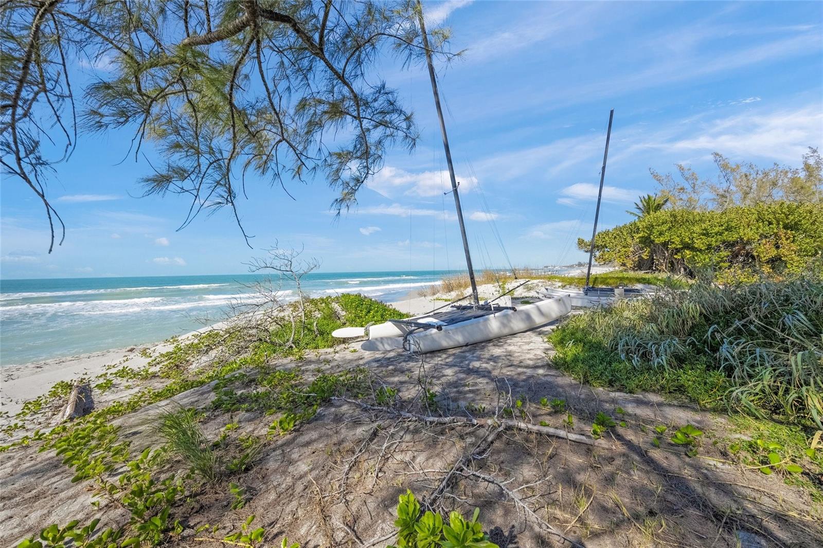 8560 HERON LAGOON CIR