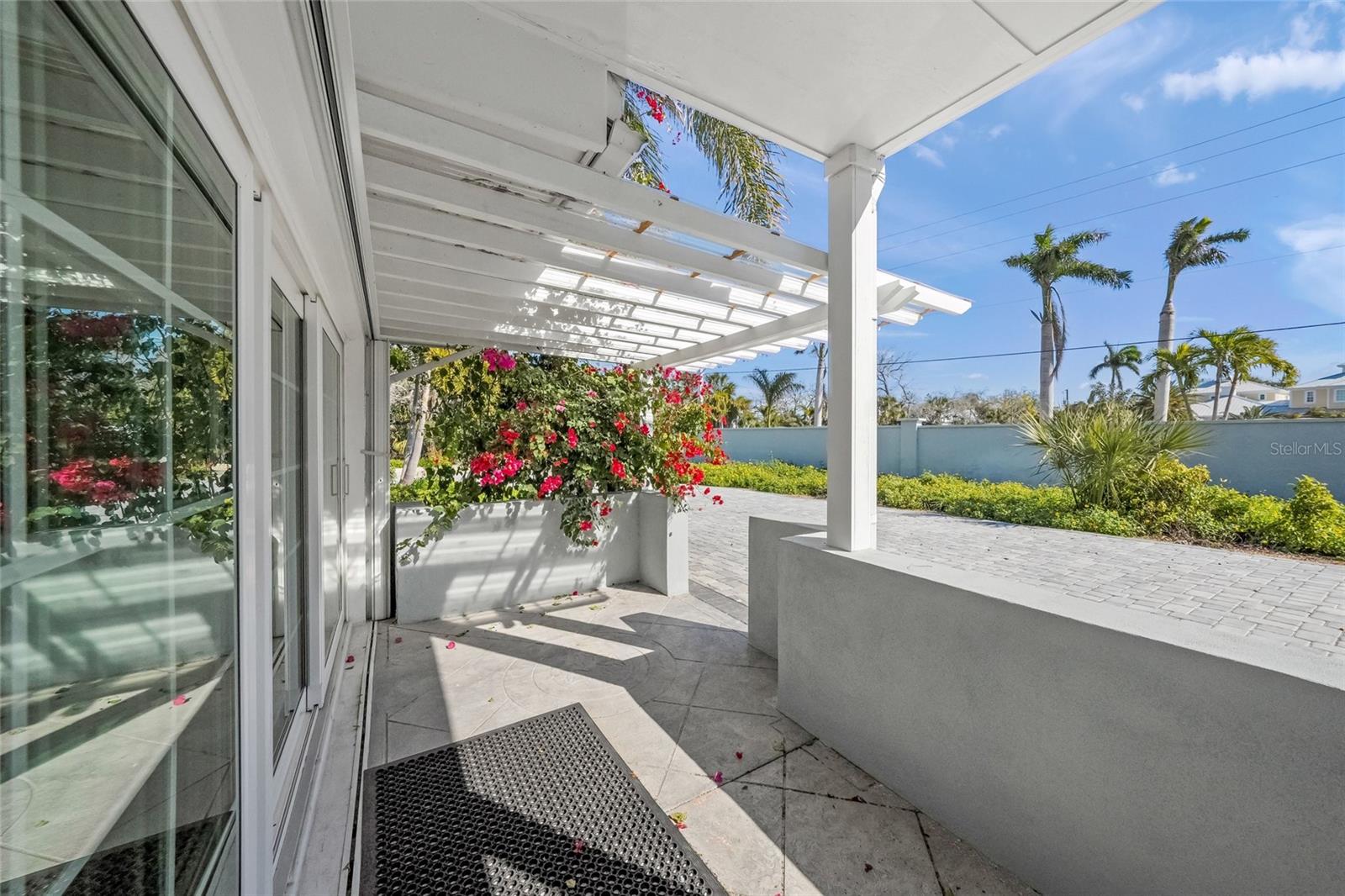 8560 HERON LAGOON CIR