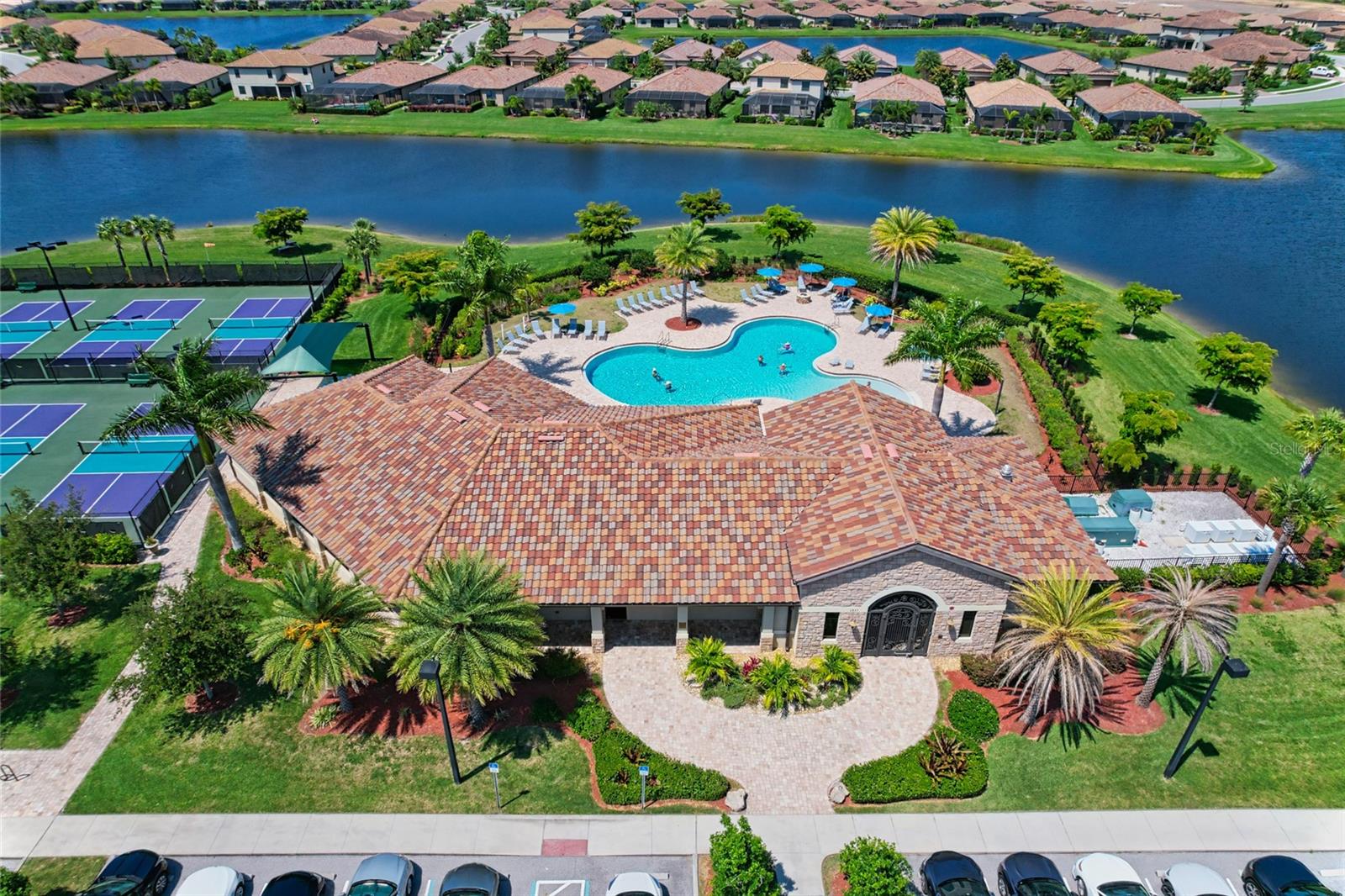 223 RIVER ENCLAVE CT