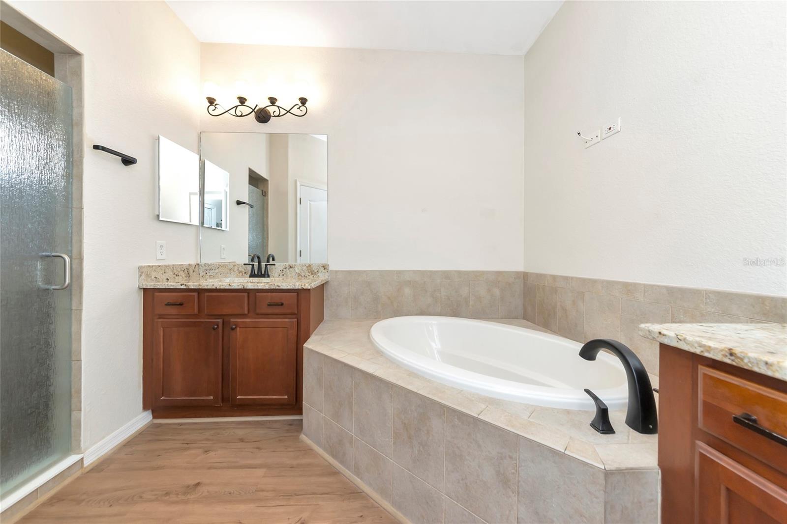 223 RIVER ENCLAVE CT