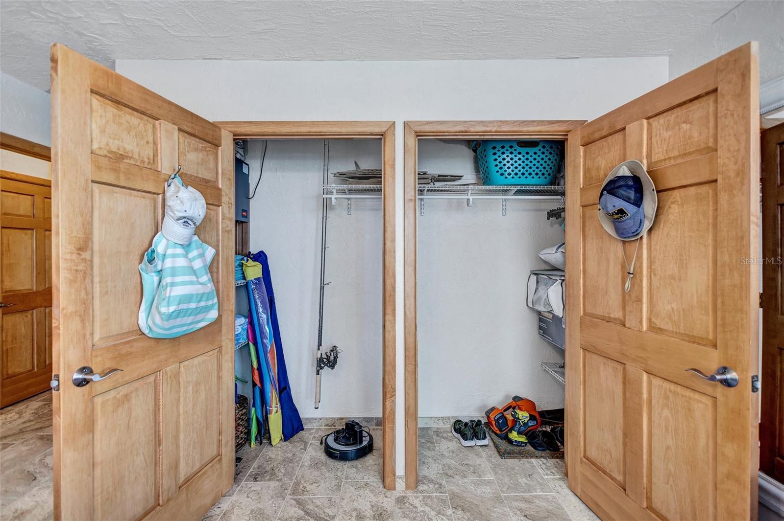 6140 MIDNIGHT PASS RD #101