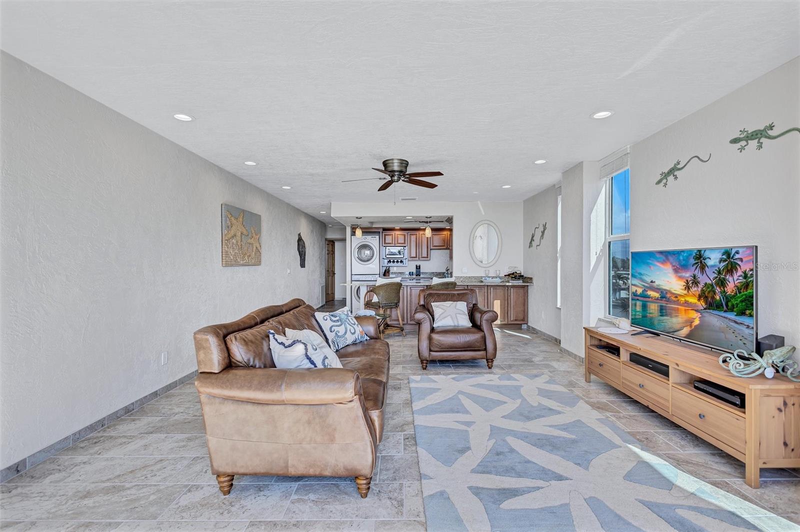 6140 MIDNIGHT PASS RD #101