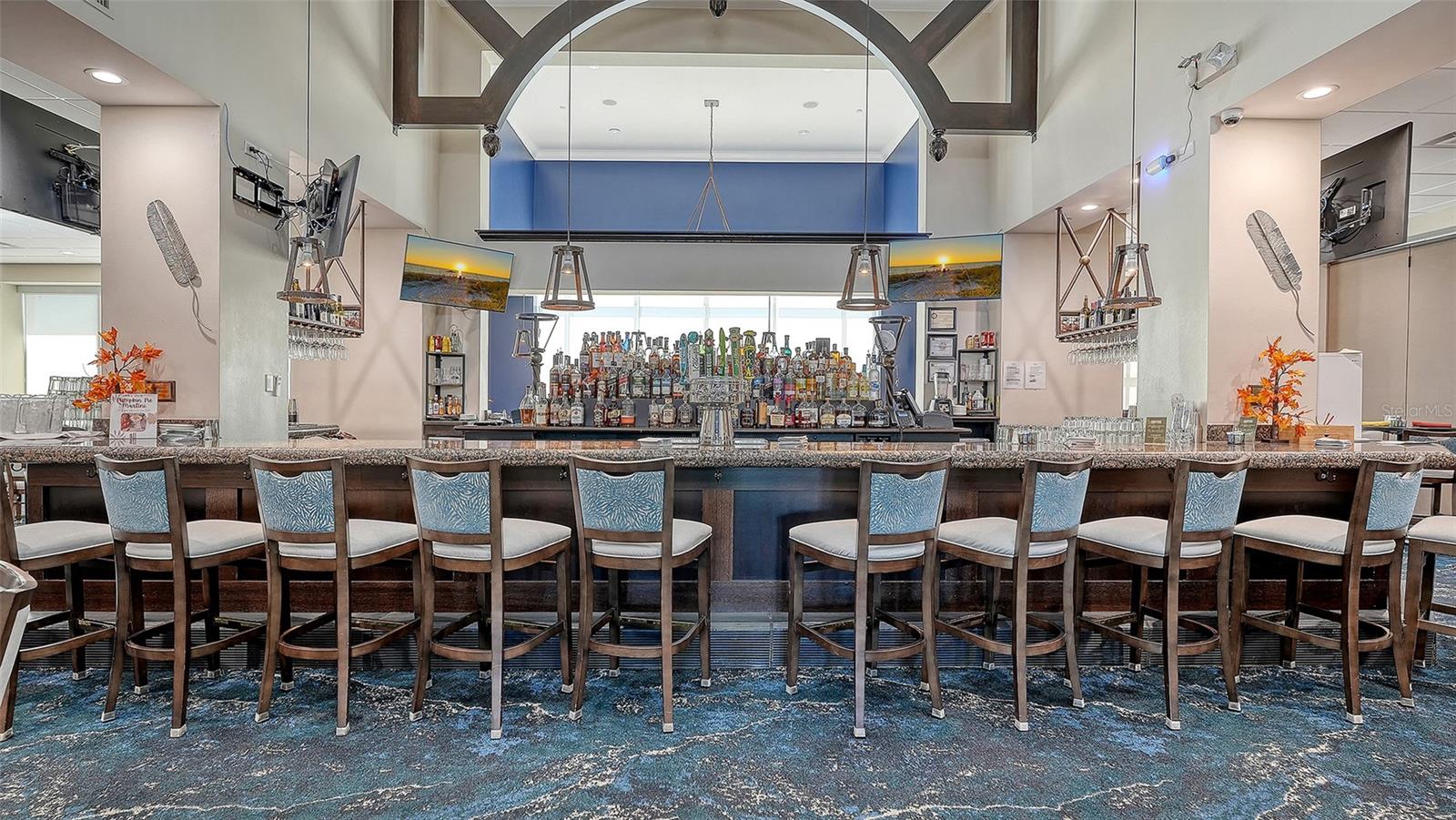 9447 FOREST HILLS CIR