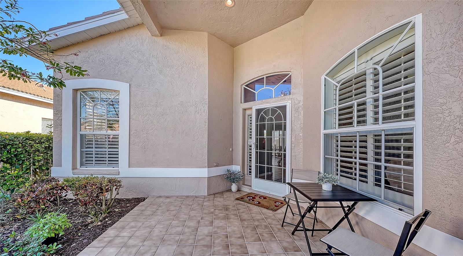 9447 FOREST HILLS CIR