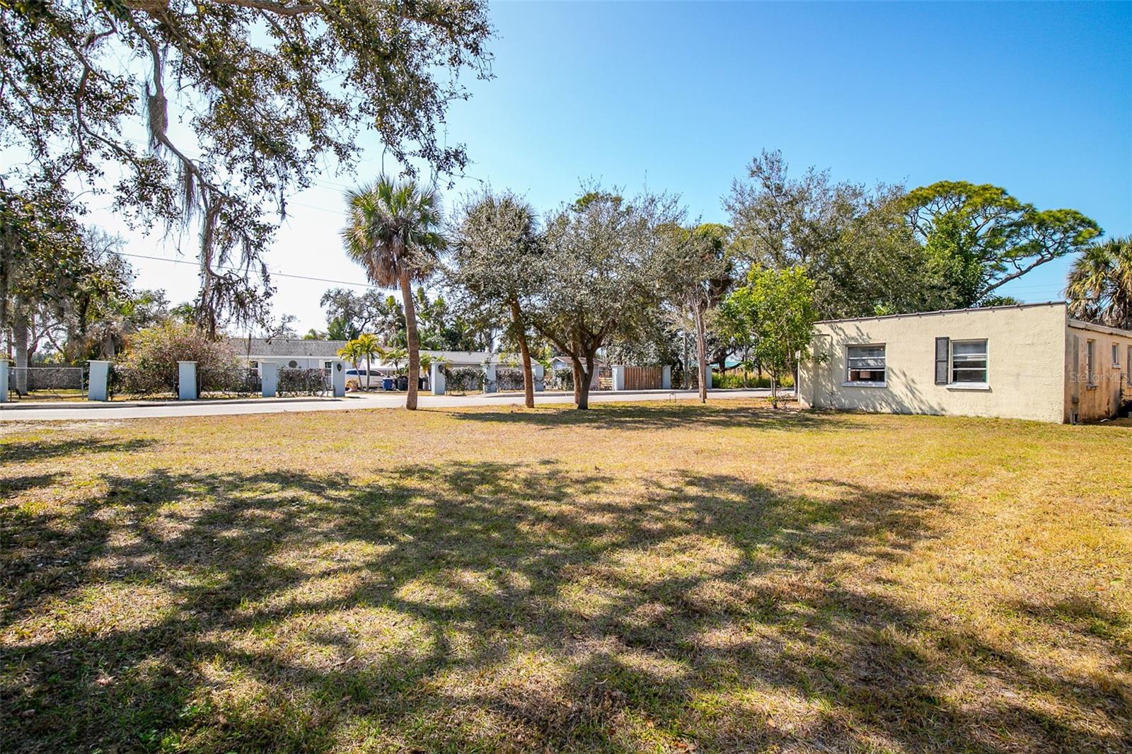 995 NASH AVE