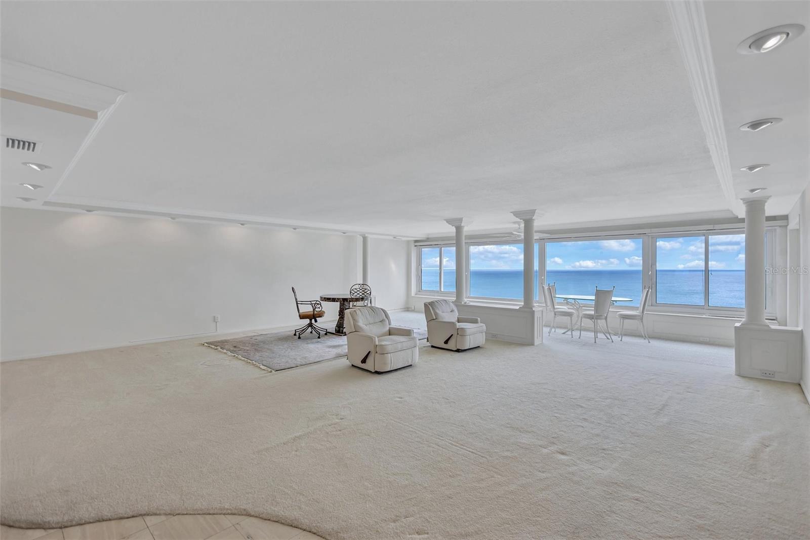 6140 MIDNIGHT PASS RD #904