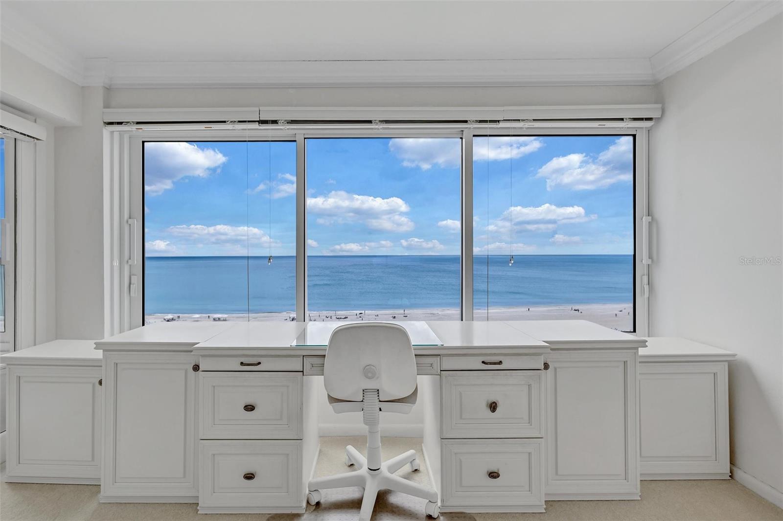 6140 MIDNIGHT PASS RD #904