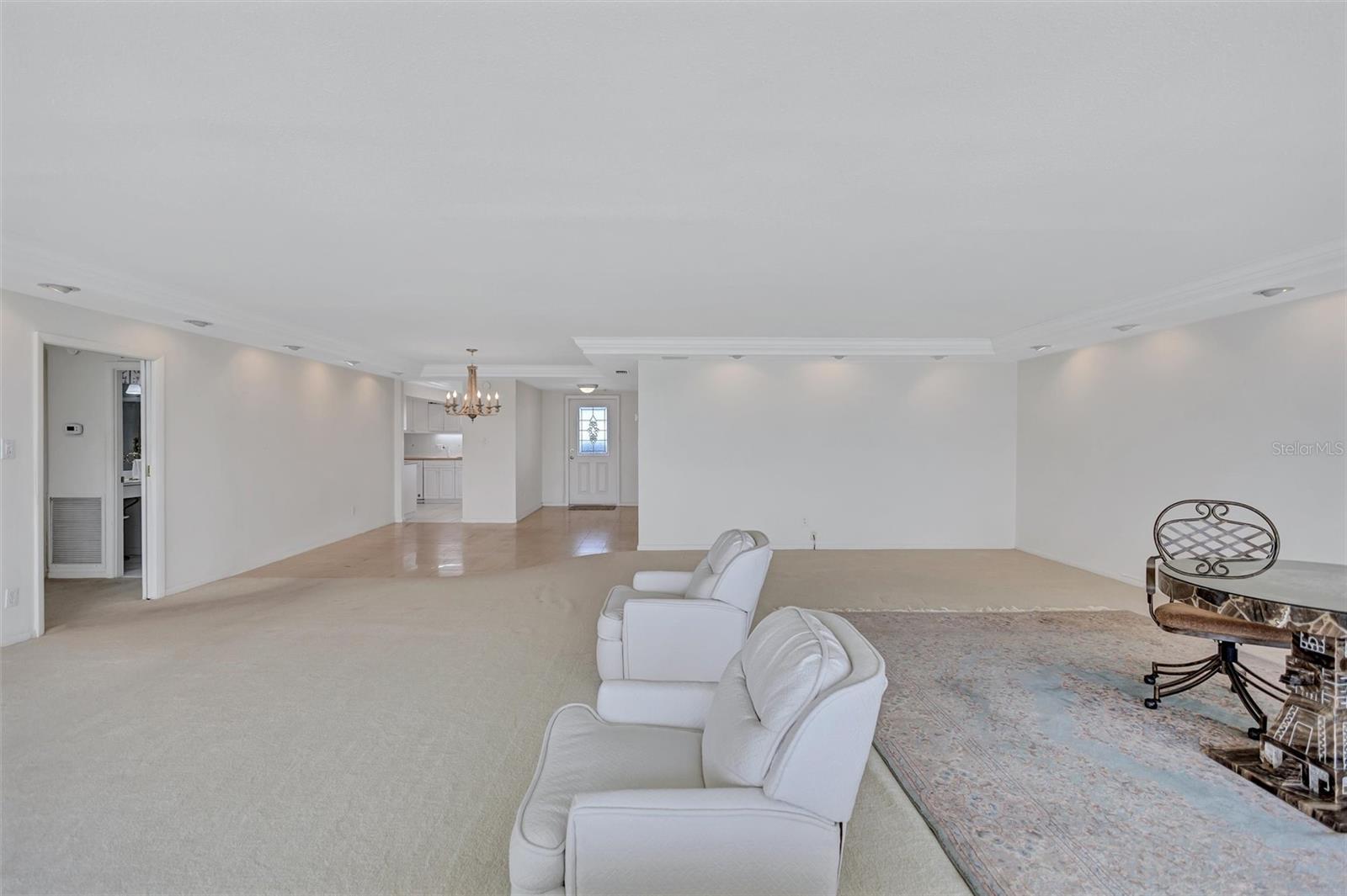 6140 MIDNIGHT PASS RD #904