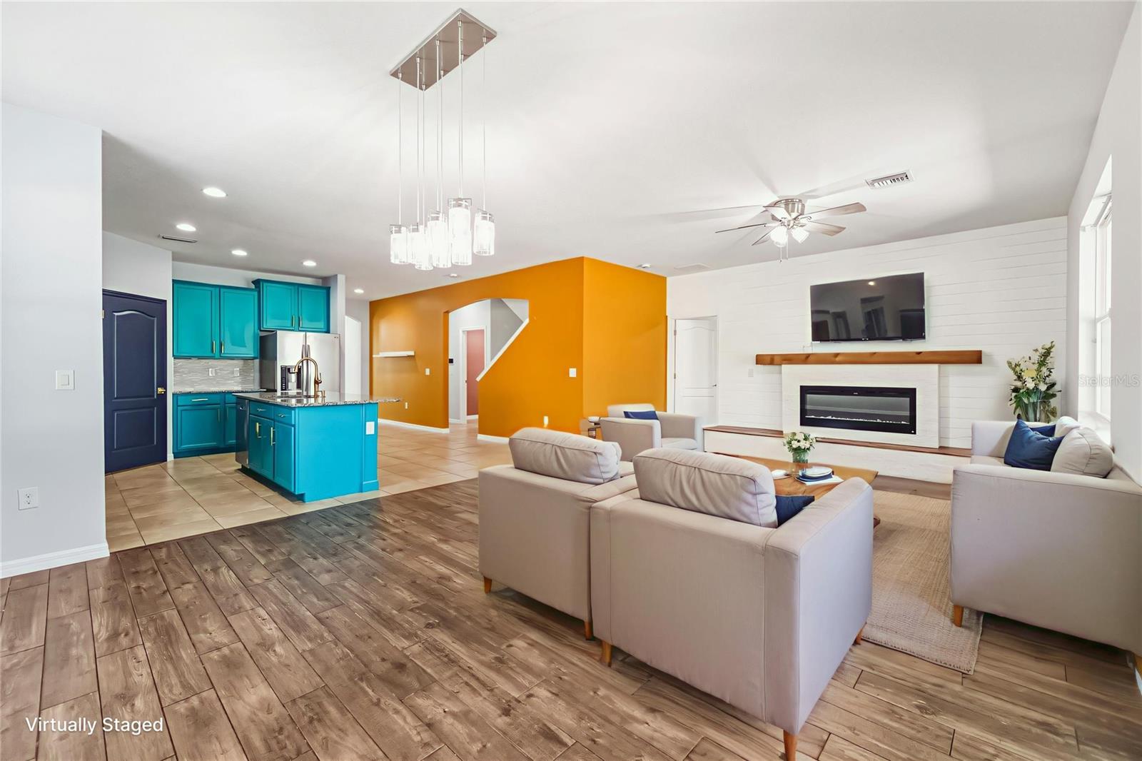 7918 PEACEFUL PAR DR