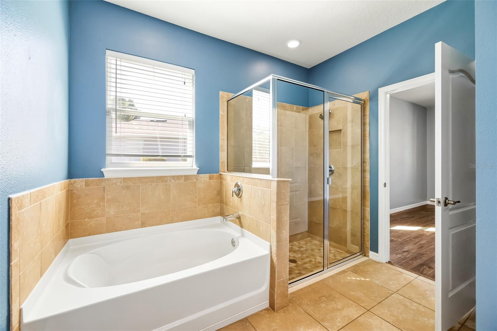 7918 PEACEFUL PAR DR