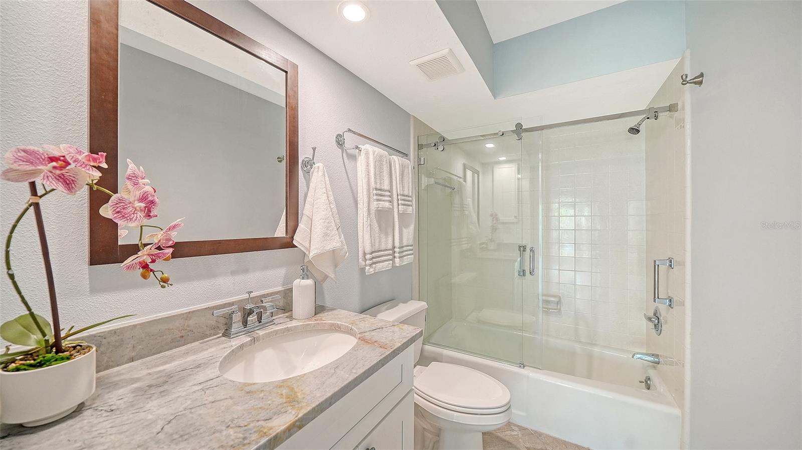 225 HOURGLASS WAY #106