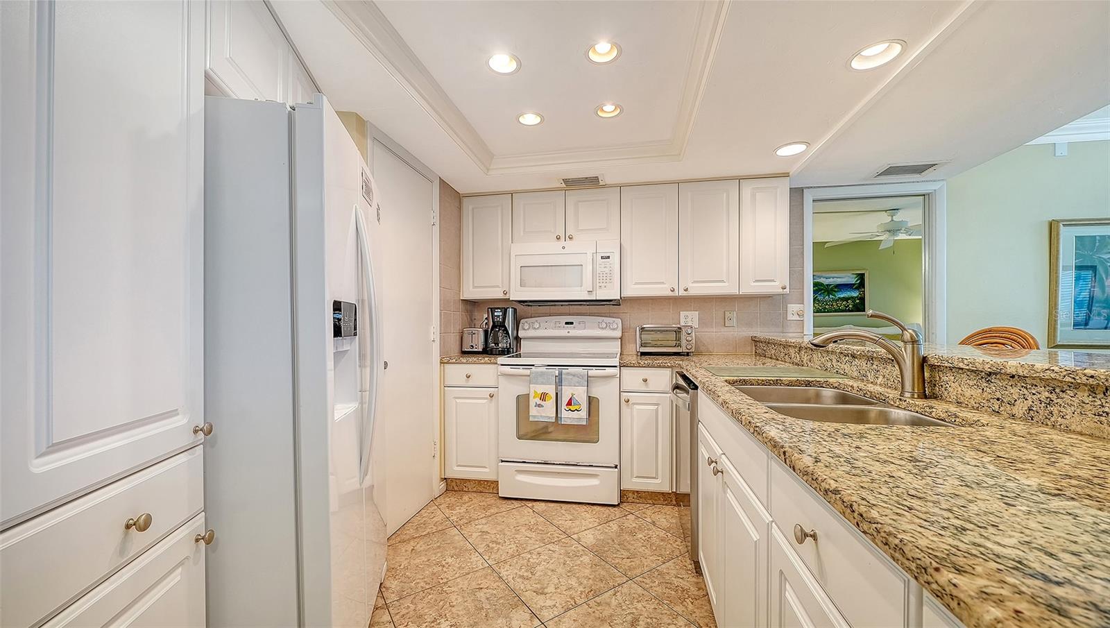 5920 MIDNIGHT PASS RD #1003