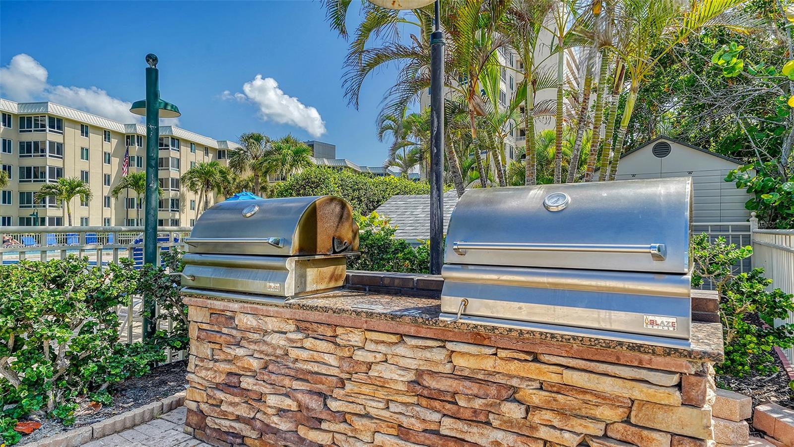 5920 MIDNIGHT PASS RD #1003