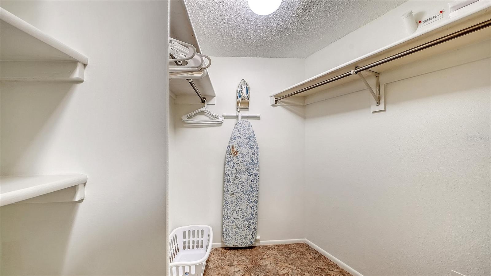 5920 MIDNIGHT PASS RD #1003