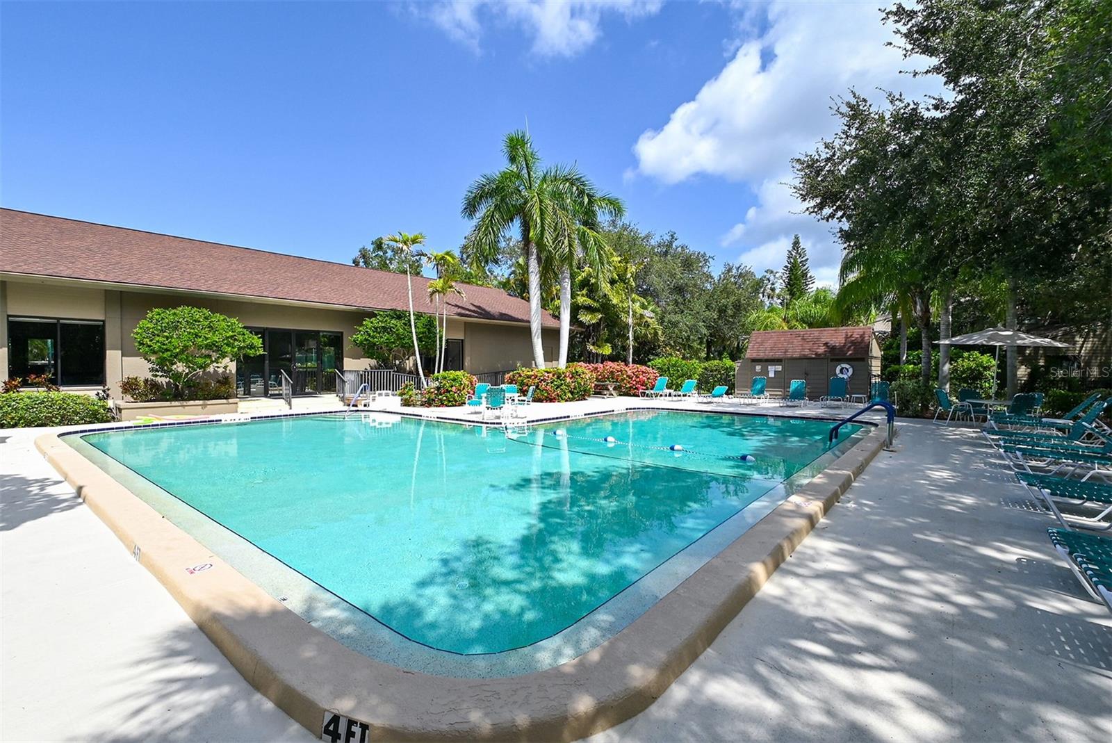 1687 BROOKHOUSE CIR #219